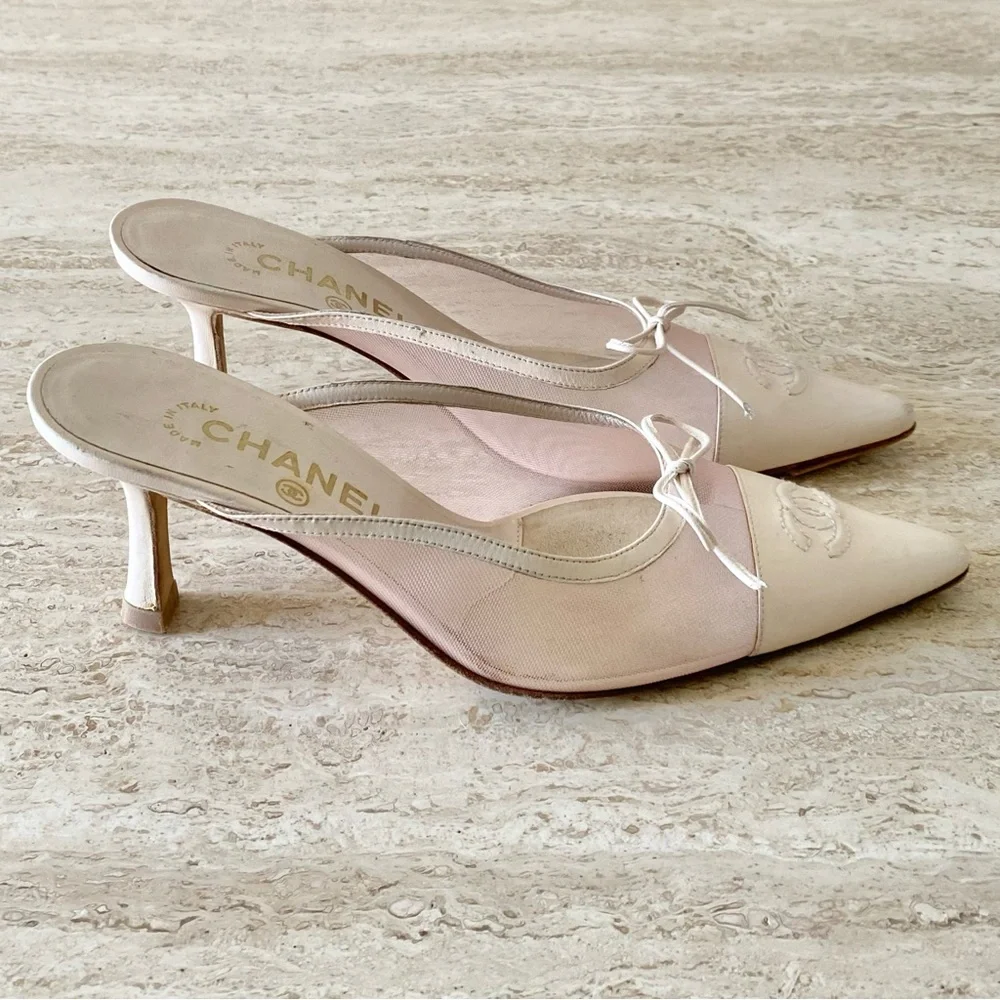 Vintage Chanel Mesh CC Bow Cap Toe Mule Heels - Picture 4 of 9